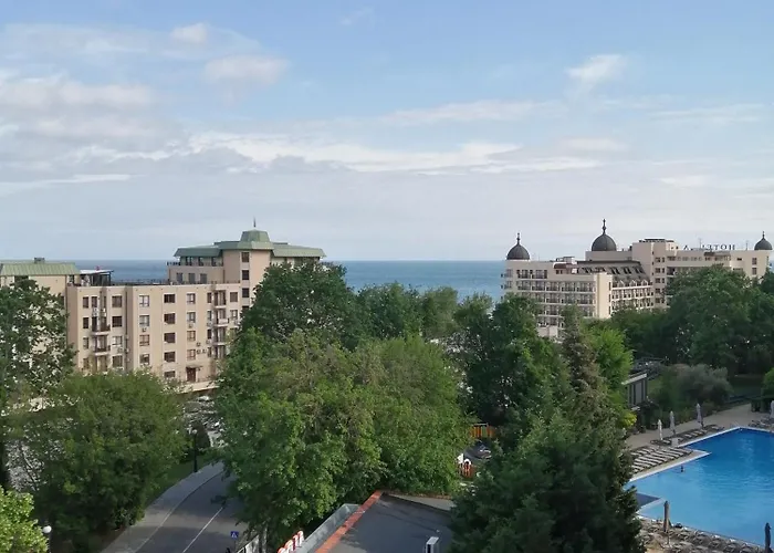 Aparthotel Golden Line Private 4*
