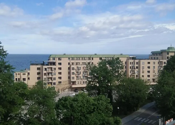 Aparthotel Golden Line Private Golden Sands
