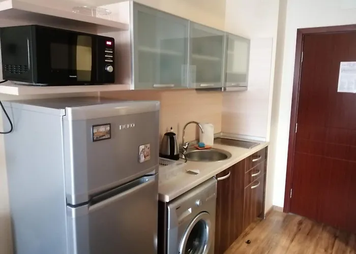 Golden Line Private Aparthotel 4*