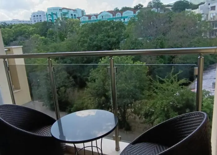 Aparthotel Golden Line Private Golden Sands