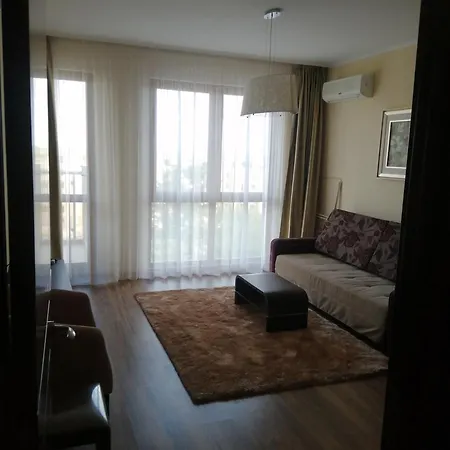 Golden Line Private Aparthotel 4*