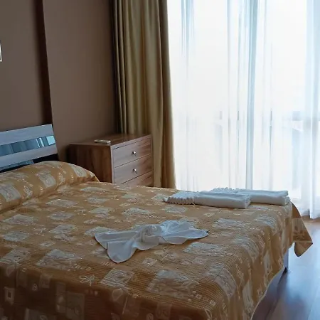 Golden Line Private Golden Sands