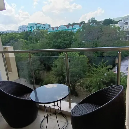 Aparthotel Golden Line Private Golden Sands