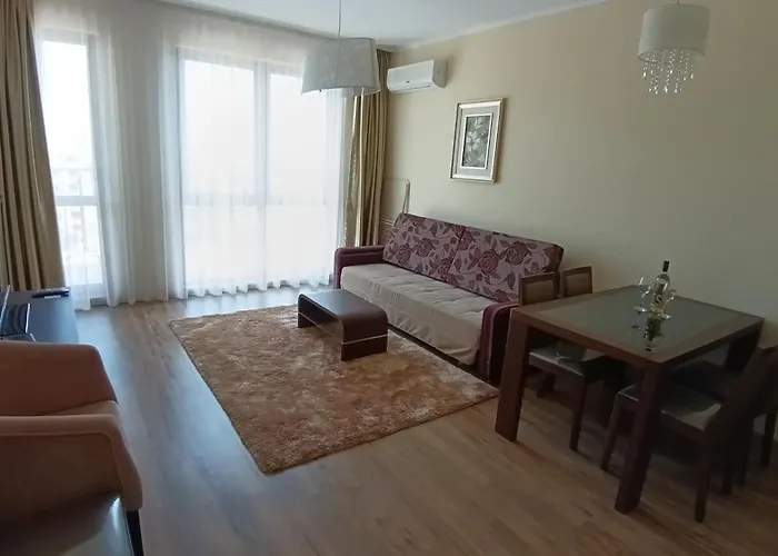 Golden Line Private Aparthotel
